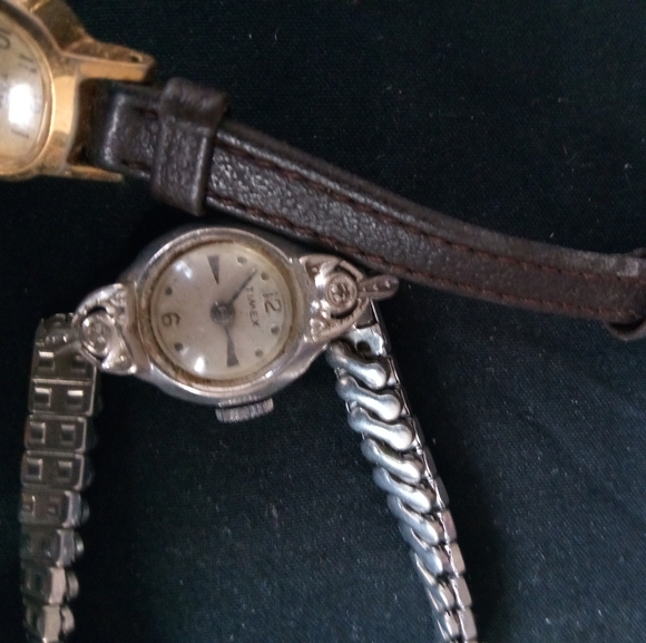 Lot of five small vintage timex watches - Picture 4 of 13